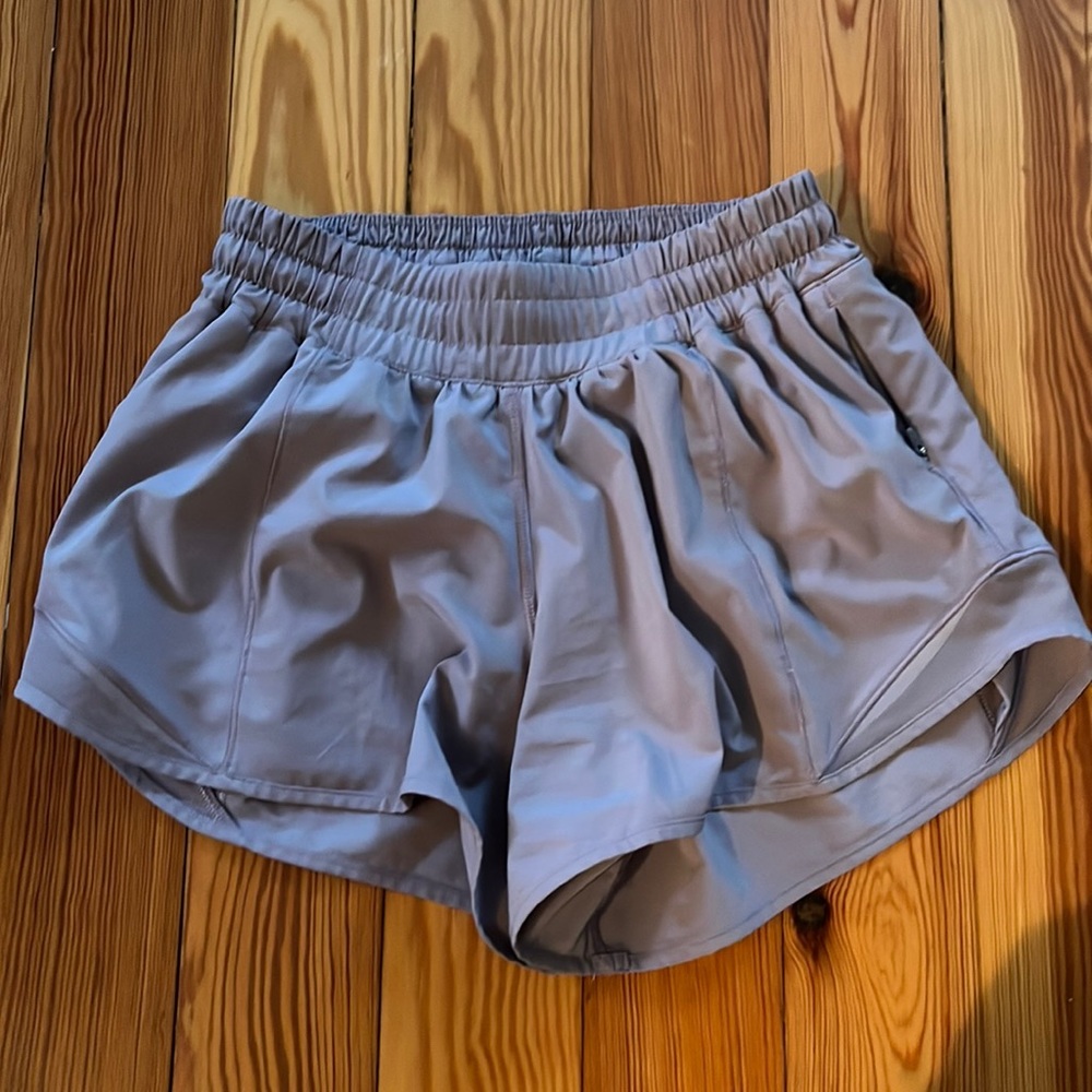 lululemon Hotty Hot Low-Rise Lined Short 4"
